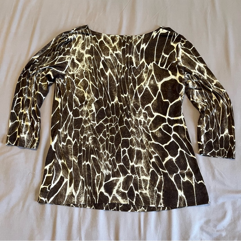 Peak &‎ Peak Giraffe Print Blouse – Size Medium - Picture 4 of 10